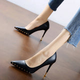 Pointed High Heels With Rivets