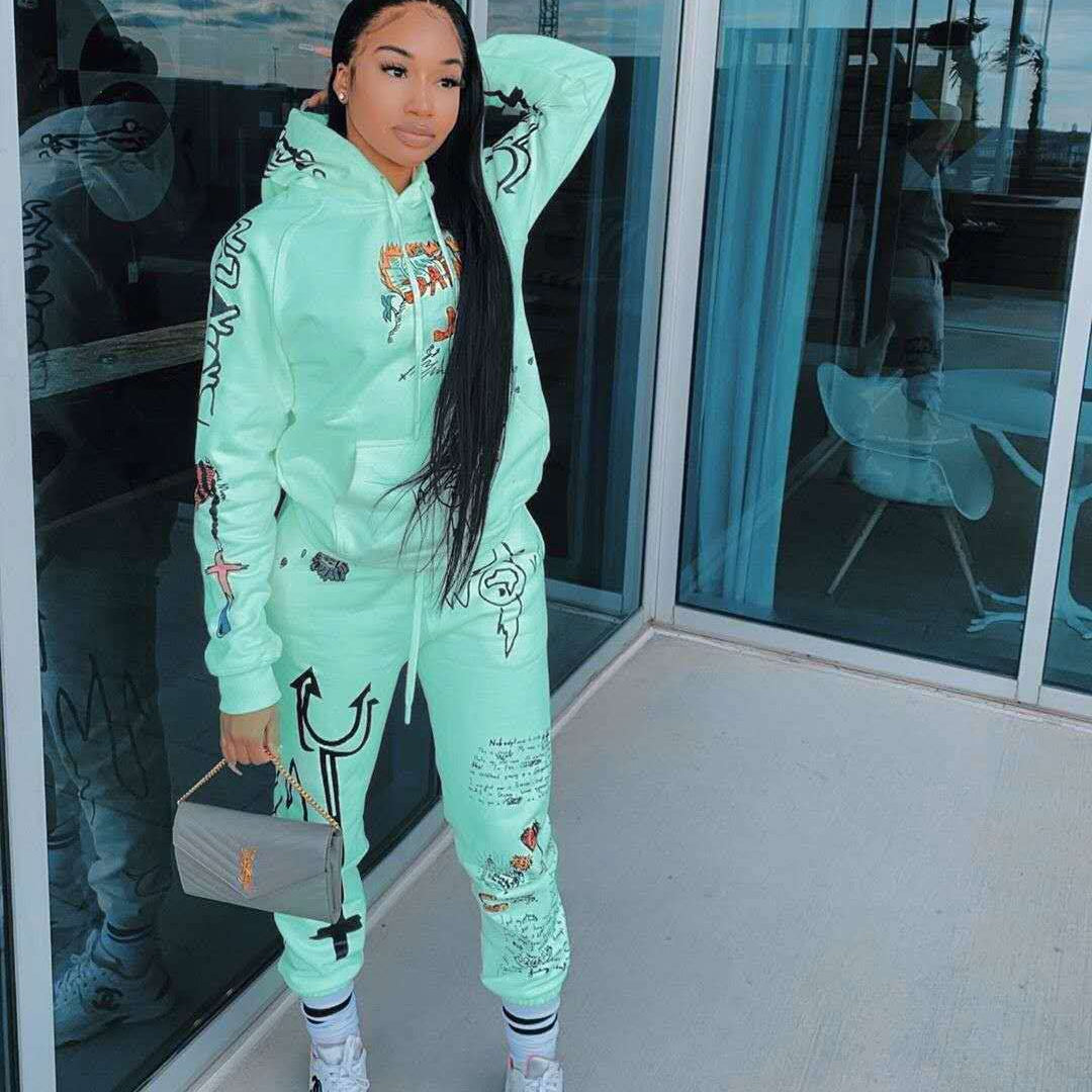 Two-piece sweater with velvet letter print