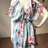 V-neck printed sling shorts