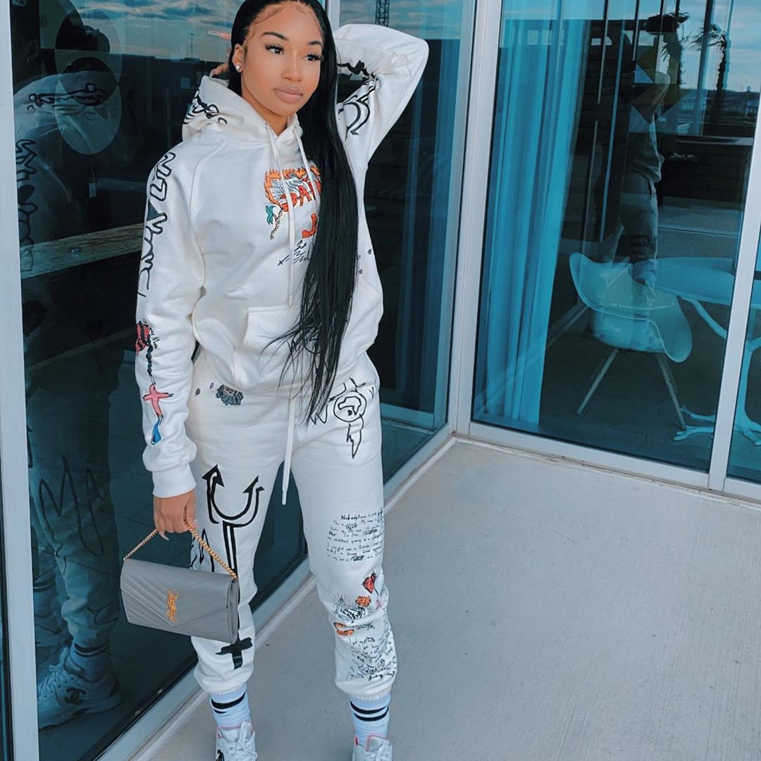 Two-piece sweater with velvet letter print