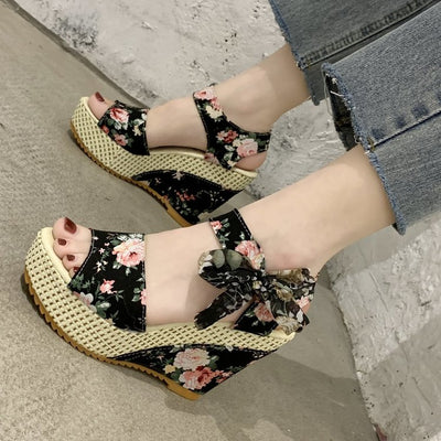 Hot Lace Leisure Heeled Women Shoes
